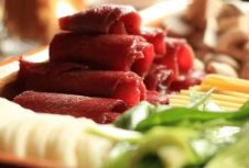 生鮮產(chǎn)品的包裝設(shè)計(jì)對(duì)消費(fèi)者體驗(yàn)和商品銷(xiāo)售起著至關(guān)重要的作用